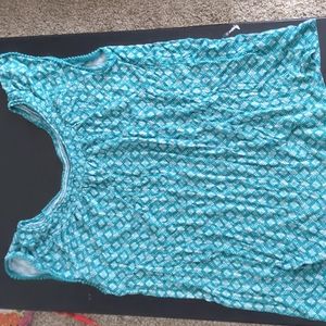 Sleeveless shirt